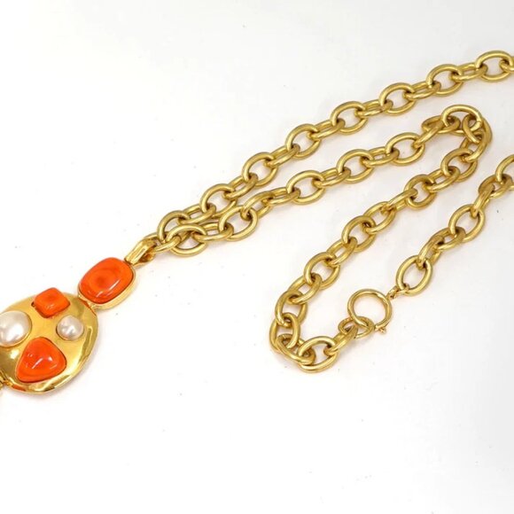 CHANEL Pearl Orange Gripoix Stone Teardrop Necklace 35" Gold Tone 93P Auth w/Box - Picture 3 of 9